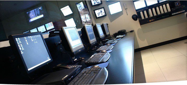 state-of-the-art control room for efficient it support and real-time monitoring of operations.